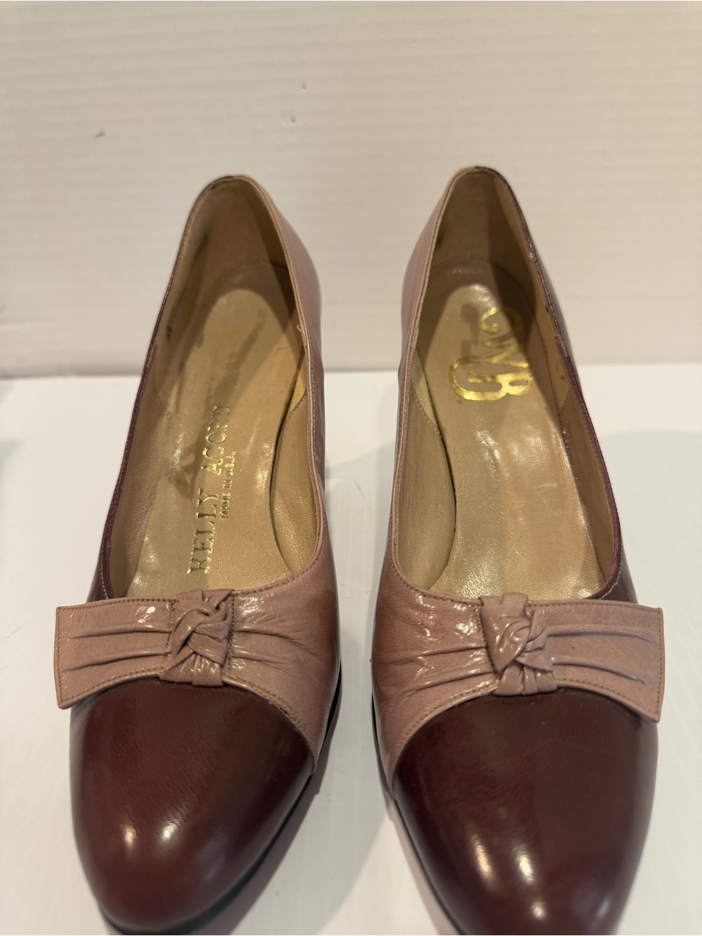Vintage  Kelly Acord Two-Tone Cap-Toe Leather Pumps Bow Mauve Pink Burgundy 8B